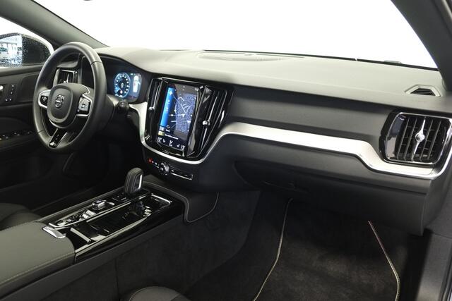 Volvo V60 2.0 T8 Recharge AWD R-Design / Panoramadak / Leder / Carplay / HK / Head-up / Navi