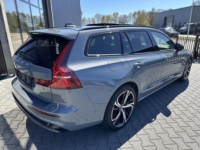 Volvo V60 2.0 B4 Plus Dark Pano|ACC|360|standkachel