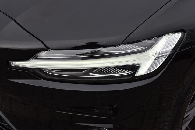 Volvo V60 B4 211PK Automaat Plus Dark | Trekhaak | ACC | Leder | Stoelverwarming | 360 Camera | 18"LMV