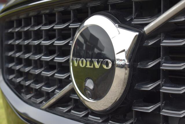 Volvo V60 B4 211PK Automaat Plus Dark | Trekhaak | ACC | Leder | Stoelverwarming | 360 Camera | 18"LMV