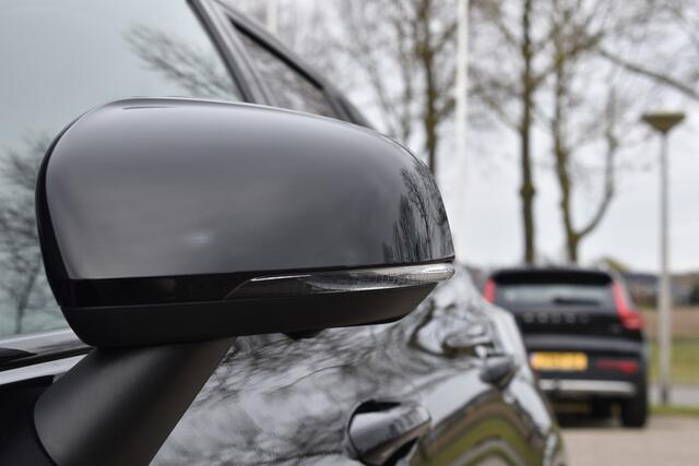 Volvo V60 B4 211PK Automaat Plus Dark | Trekhaak | ACC | Leder | Stoelverwarming | 360 Camera | 18"LMV