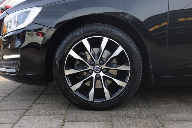 Volvo V60 1.5 T3 POLAR+ AUT | NAVI | LEDER | CAMERA