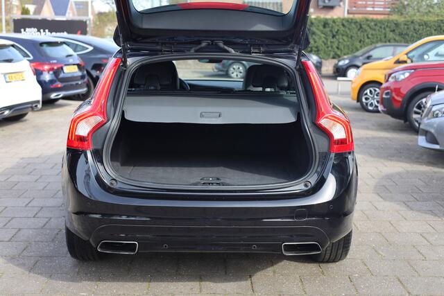 Volvo V60 1.5 T3 POLAR+ AUT | NAVI | LEDER | CAMERA