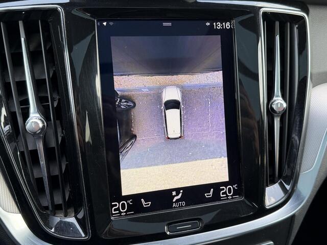 Volvo V60 2.0 T8 Twin Engine AWD Inscription 360 camera/ schuifdak /intellisafe/ head up display/ extra getint glas/ 19 inch/ trekhaak/ harman kardon