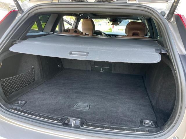 Volvo V60 2.0 B3 Inscription PANODAK LEDER SPORTSTOELEN XENON