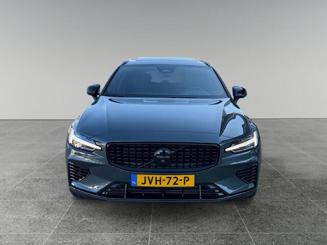 Volvo V60 2.0 T6 Plug-in hybrid AWD Plus Dark 360 Camera l Head - up display l Panorama schuif/kantel dak l