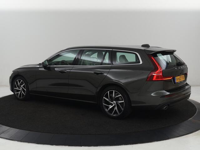 Volvo V60 2.0 T6 Twin Engine AWD Momentum Pro | SOH 88% | Stoelverwarming | Adaptive cruise | Carplay | Half leder | Navigatie | Full LED | Parkeerhulp | Climate control | Bluetooth | PHEV | Plug In