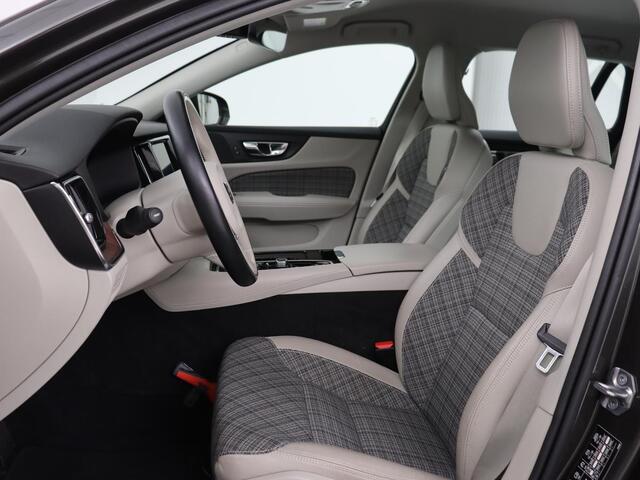 Volvo V60 2.0 T6 Twin Engine AWD Momentum Pro | SOH 88% | Stoelverwarming | Adaptive cruise | Carplay | Half leder | Navigatie | Full LED | Parkeerhulp | Climate control | Bluetooth | PHEV | Plug In