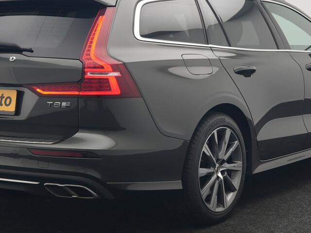 Volvo V60 T8 Twin Engine AWD Inscription PHEV 390pk | Panodak | Lederen Sportstoelen & Stuur Verwarmd | Apple Carplay | Navigatie | Cruise Control | Virtual | Achterbank Verwarmd | 18"L.M | Plug In Hybrid |