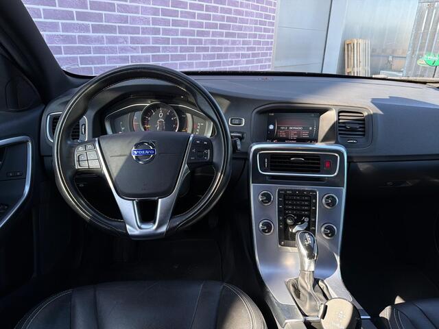 Volvo V60 1.5 T2 Polar+ Dynamic | Trekhaak | Leer | Stoelverwarming | Actieve Bochtverlichting | PDC | Cruise Control | Navi | Volledig Dealeronderhouden |