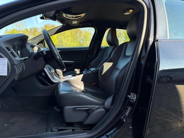 Volvo V60 1.5 T2 Polar+ Dynamic | Trekhaak | Leer | Stoelverwarming | Actieve Bochtverlichting | PDC | Cruise Control | Navi | Volledig Dealeronderhouden |