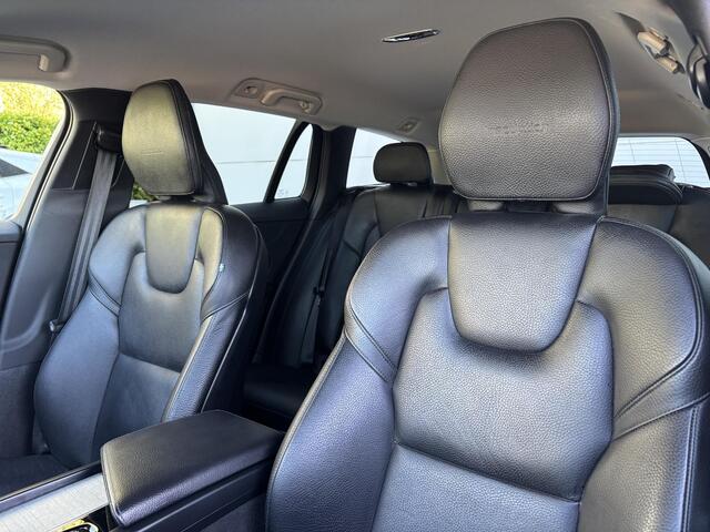 Volvo V60 2.0 T4 R-Design | Vol leder |