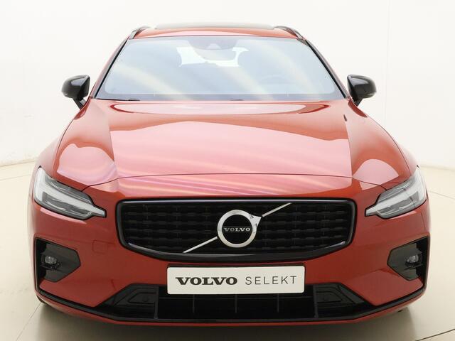 Volvo V60 B3 R-Design | Schuif/Kantel dak | Memory seats | Trekhaak | Stoel/stuur verwarming | Harmon Kardon audio |
