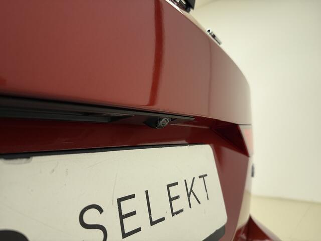 Volvo V60 B3 R-Design | Schuif/Kantel dak | Memory seats | Trekhaak | Stoel/stuur verwarming | Harmon Kardon audio |