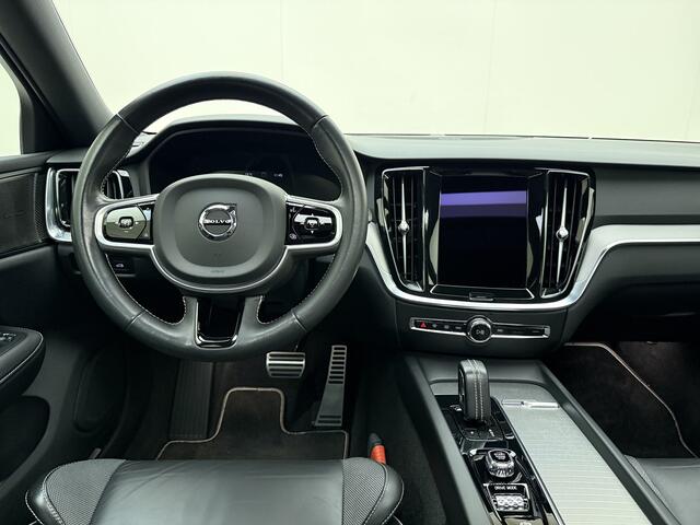 Volvo V60 B3 R-Design | Schuif/Kantel dak | Memory seats | Trekhaak | Stoel/stuur verwarming | Harmon Kardon audio |
