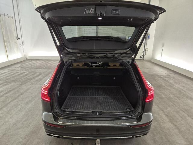Volvo V60 2.0 T6 Recharge AWD Inscription | | Trekhaak | Power Seat | Stoelverwarming/Stuurverwarming | Stoelverkoeling | Adaptieve cruise | Panoramadak | Camera | Harman/Kardon | Gelaagd glas | Memory |