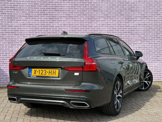 Volvo V60 2.0 T8 Recharge AWD R-Design | Trekhaak | Panoramadak | BLIS | Power seat | Harman/Kardon | 360° Camera | Stoel/stuur verwarming | Parkeersensoren V+A | Keyless entry/start |