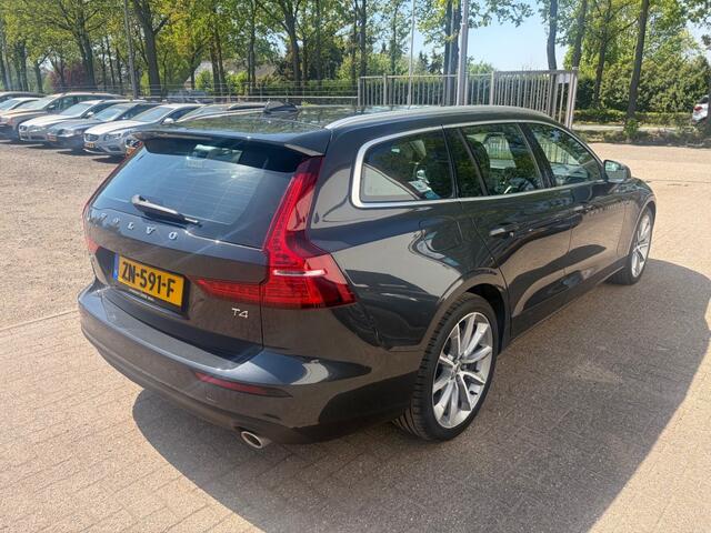Volvo V60 T4 Momentum Pro Leder Camera