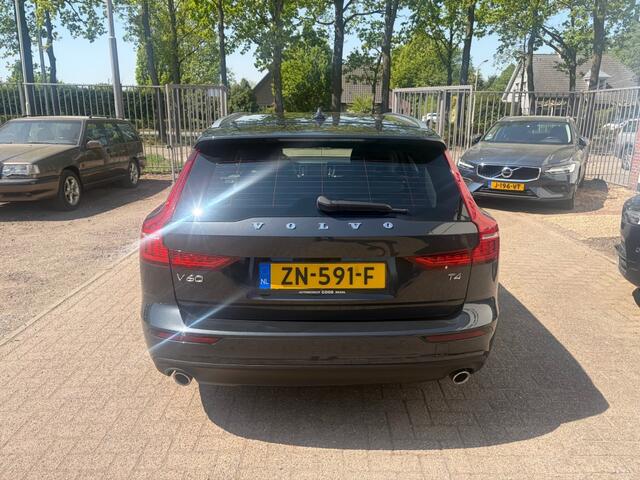Volvo V60 T4 Momentum Pro Leder Camera