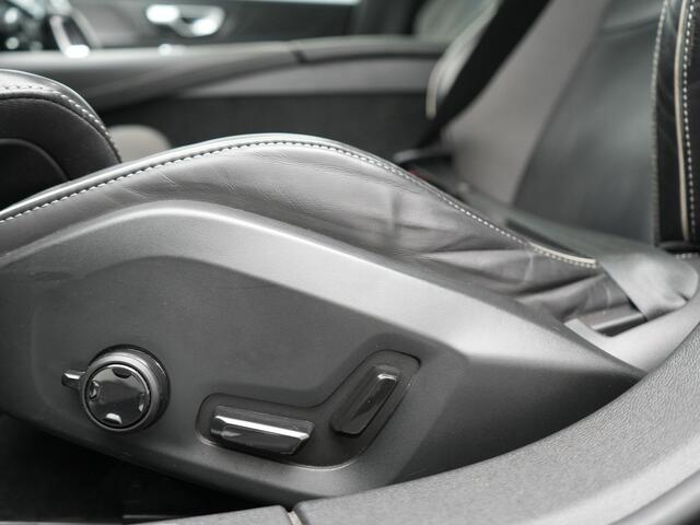 Volvo V60 T6 Recharge AWD R-Design LONG RANGE PHEV 350pk Dealer O.H. | Panodak | Camera | Harman / Kardon | Lederen Sportstoelen Memory & Verwarmd | Apple Carplay | Keyless | Stuur Verwarmd | Navigatie | DAB | 19"L.M | Plug In Hybrid |