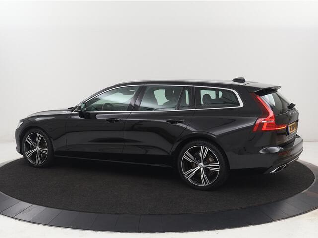 Volvo V60 2.0 T4 Inscription | Leder | Stoelverwarming | Adaptive cruise | Carplay | Camera | Navigatie | Full LED | Side Assist | Climate control | Parkeerhulp | Bluetooth | Origineel NL