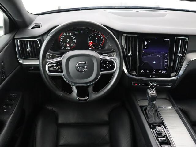 Volvo V60 2.0 T4 Inscription | Leder | Stoelverwarming | Adaptive cruise | Carplay | Camera | Navigatie | Full LED | Side Assist | Climate control | Parkeerhulp | Bluetooth | Origineel NL