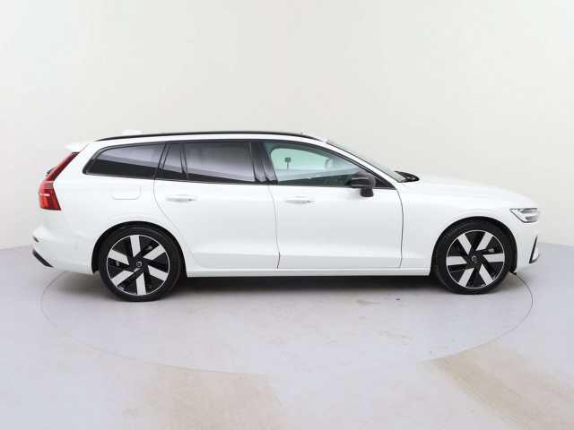 Volvo V60 2.0 T8 Plug-in hybrid AWD Plus Dark ** LEDER, PANO, 360gr, 19-inch LMV, WINTER, MEMORY ** 1e EIG - UNFALLFREI ** ** INFORMEER OOK NAAR ONZE AANTREKKELIJKE FINANCIAL-LEASE TARIEVEN **