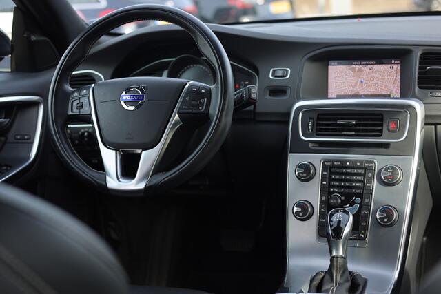 Volvo V60 1.5 T3 POLAR+ | AUT | LEDER | NAVI | CAMERA