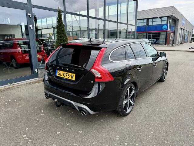 Volvo V60 2.0 T4 Business Sport ECC CRUISE NAVI