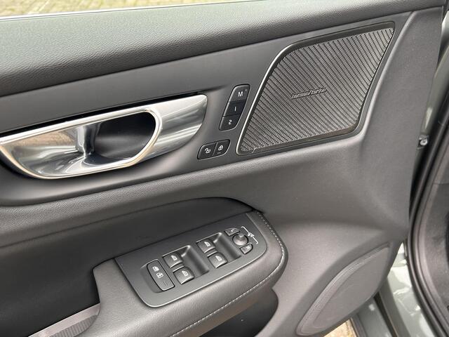 Volvo V60 2.0 T6 Plug-in hybrid AWD Plus Bright intellisafe / climate/ park assist/ harman kardon/ leder/ elektrische stoelen