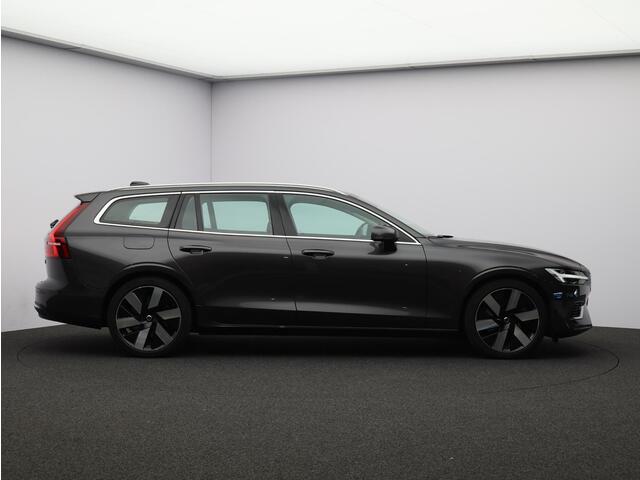 Volvo V60 T6 350PK Recharge AWD Core Bright / Adaptive Cruise / BLIS / Verwarmbare Voorstoelen + Stuurwiel / 19" Wielen / Keyless /