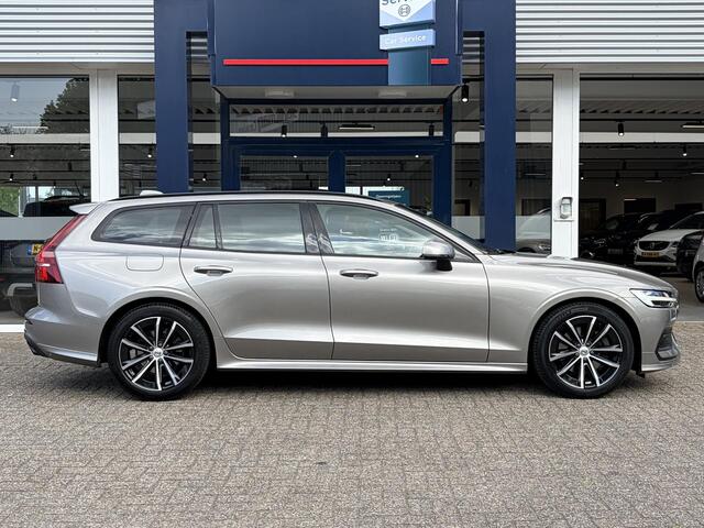 Volvo V60 2.0 B3 Momentum Advantage / Automaat / NL-Auto / Dealer-Onderhouden / Pilot-Assist / Adaptieve Cruise-Control / Stoel-/Stuurverwarming / Elektr.-Wegklapbare Trekhaak / Draadloze-Telefoonlader / Climate-Control / Standkachel / Keyless / LED / Apple-Carplay