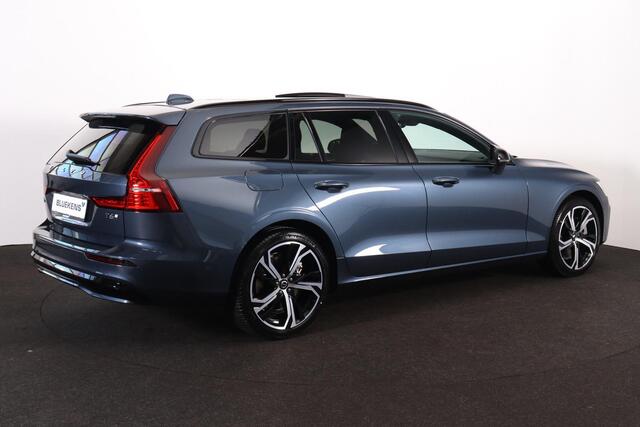 Volvo V60 T6 Recharge AWD Plus Dark - Panorama/schuifdak - IntelliSafe Assist & Surround - 360º Camera - Harman/Kardon audio - Verwarmde voorstoelen, stuur & achterbank - Parkeersensoren voor & achter - Elektr. bedienb. voorstoelen met geheugen - Head up display -