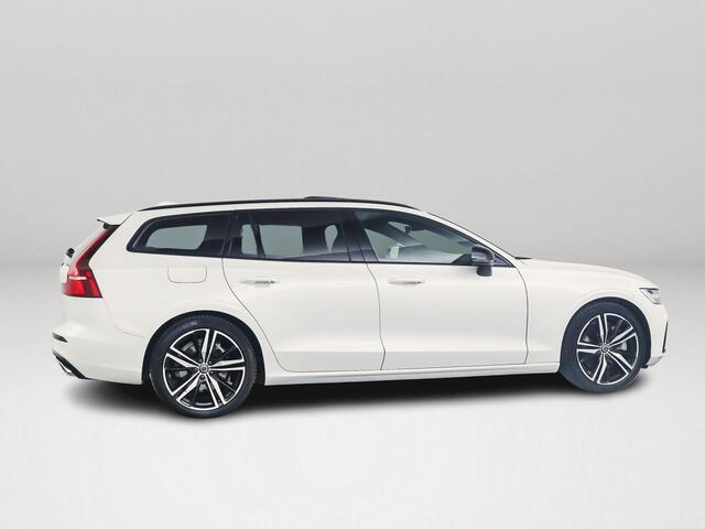 Volvo V60 T6 Plug-in hybrid AWD Ultimate Dark | Panoramadak | Parkeercamera | Head-up display | Harman Kardon | Stoel- en Stuurverwarming