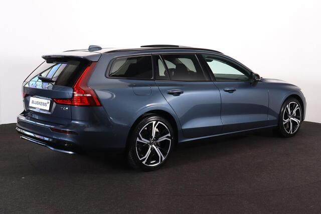 Volvo V60 T6 Recharge AWD Plus Dark - Panorama/schuifdak - IntelliSafe Assist & Surround - 360º Camera - Harman/Kardon audio - Verwarmde voorstoelen, stuur & achterbank - Parkeersensoren voor & achter - Elektr. bedienb. voorstoelen met geheugen - Head up display -