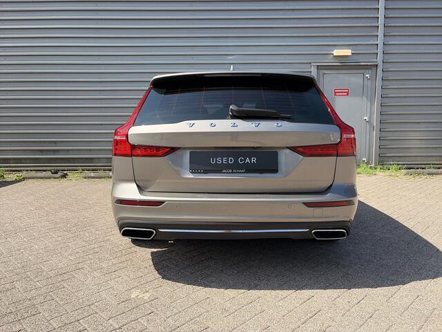 Volvo V60 2.0 B3 Inscription / Panorama-dak / Cruise control Adaptief / Achteruitrijcamera /