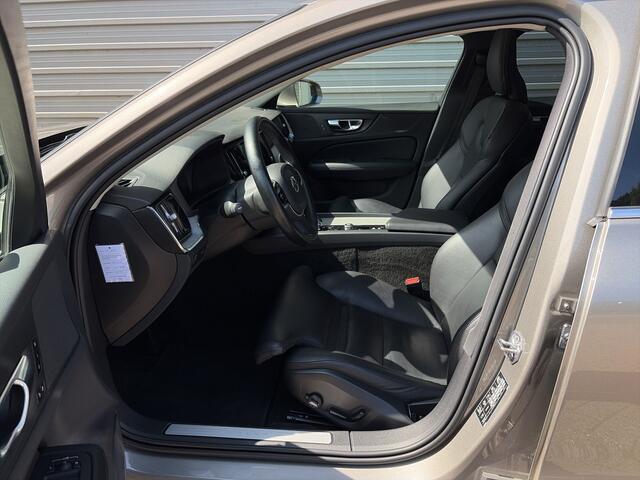 Volvo V60 2.0 B3 Inscription / Panorama-dak / Cruise control Adaptief / Achteruitrijcamera /