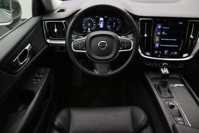 Volvo V60 2.0 T5 Momentum 2019 | INCL. BTW | Navigatie | Carplay | Spraakbediening | Regensensor | Elektrische Ramen | Boekjes | 2 Sleutels | Elektrische Achterklep | Achteruitrij Camera | Nationale Autopas