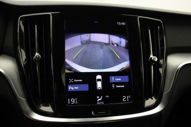 Volvo V60 2.0 B3 Momentum Business Automaat - Carplay, Camera, Digital Cockpit