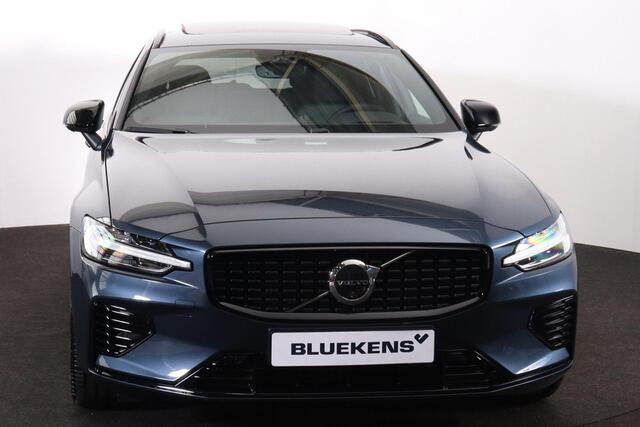 Volvo V60 T6 Recharge AWD Plus Dark - Panorama/schuifdak - IntelliSafe Assist & Surround - 360º Camera - Harman/Kardon audio - Verwarmde voorstoelen, stuur & achterbank - Parkeersensoren voor & achter - Elektr. bedienb. voorstoelen met geheugen - Head up display -