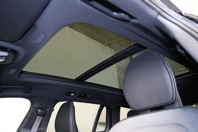 Volvo V60 T6 Recharge AWD Plus Dark - Panorama/schuifdak - IntelliSafe Assist & Surround - 360º Camera - Harman/Kardon audio - Verwarmde voorstoelen, stuur & achterbank - Parkeersensoren voor & achter - Elektr. bedienb. voorstoelen met geheugen - Head up display -