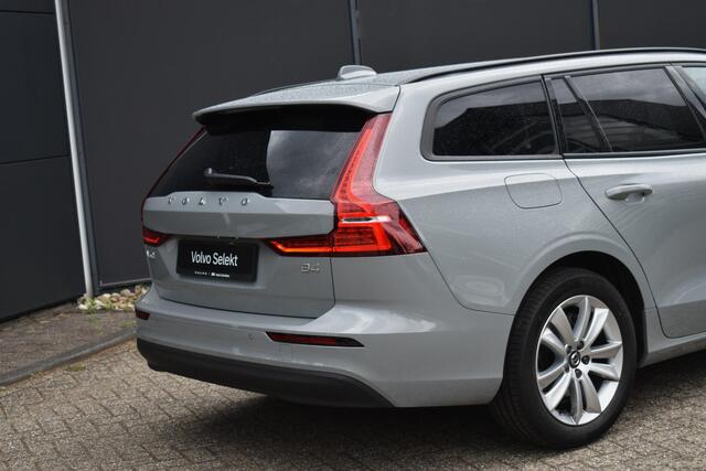Volvo V60 B4 Essential Adaptieve Cruise Control | BLIS | Achterruitrijcamera | Lederen bekleding | Stoel en stuurwiel verwarming | Google services | Achterbank verwarmd |