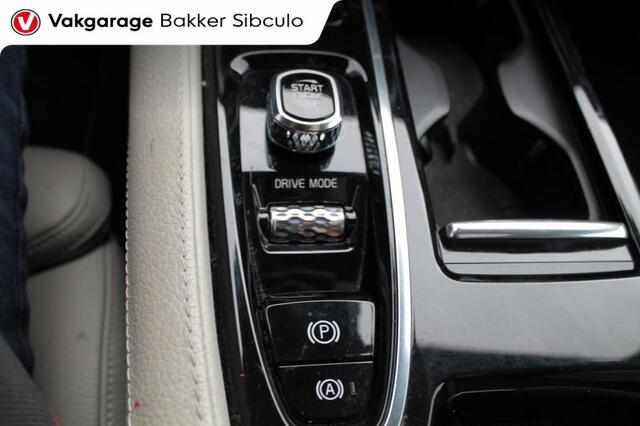 Volvo V60 2.0 T8 Twin Engine AWD Inscription PANORAMADAK LEER 19 INCH