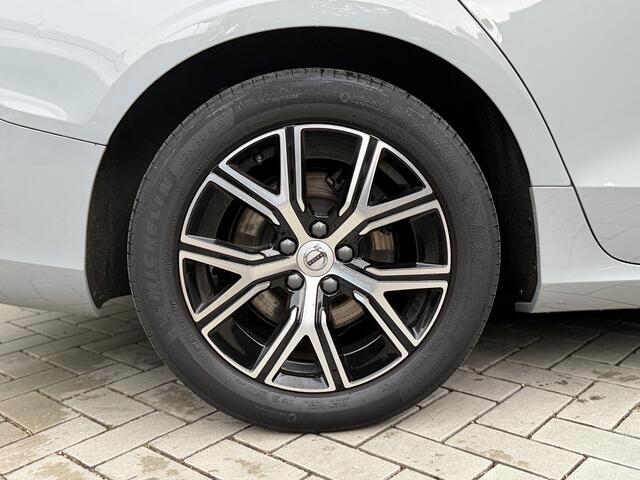 Volvo V60 2.0 B3 Automaat Essential | Climate Pack | Driver Assist | Camera