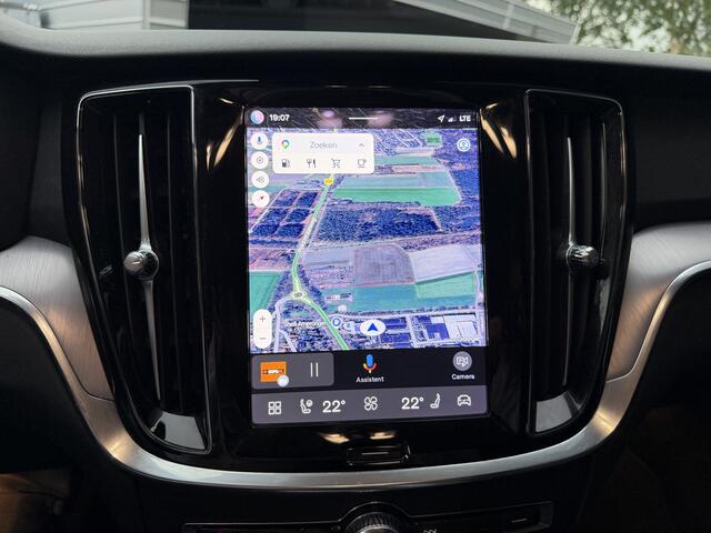 Volvo V60 2.0 B3 Automaat Essential | Climate Pack | Driver Assist | Camera