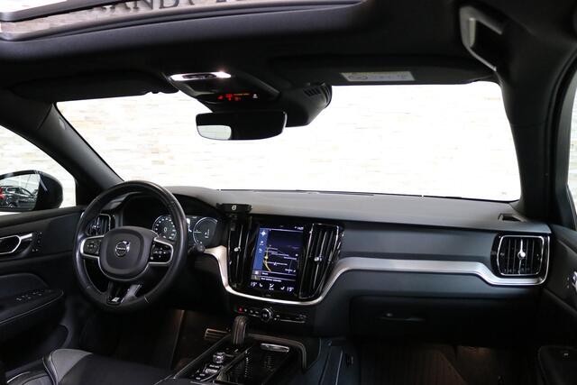 Volvo V60 2.0 T8 Twin Engine AWD R-Design | Adaptive cruise | Trekhaak | Stoelverw. V+A | Carplay | Dodehoek assistentie |