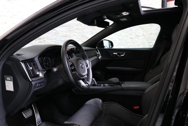 Volvo V60 2.0 T8 Twin Engine AWD R-Design | Adaptive cruise | Trekhaak | Stoelverw. V+A | Carplay | Dodehoek assistentie |