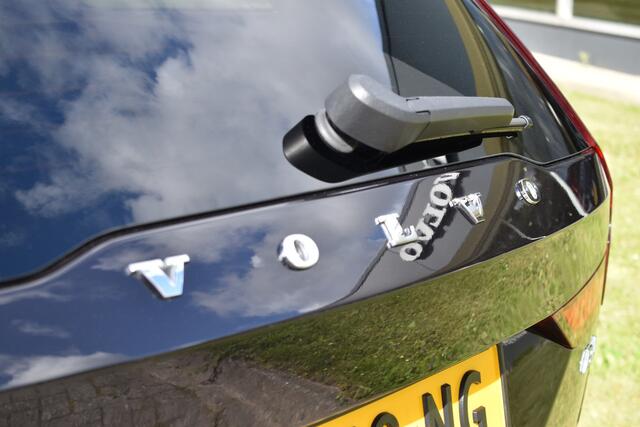 Volvo V60 B4 211PK R-Design | BLIS | Trekhaak | PDC V+A | Camera Achter | Stoel Verwarm.