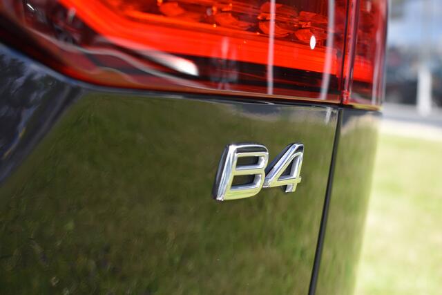 Volvo V60 B4 211PK R-Design | BLIS | Trekhaak | PDC V+A | Camera Achter | Stoel Verwarm.