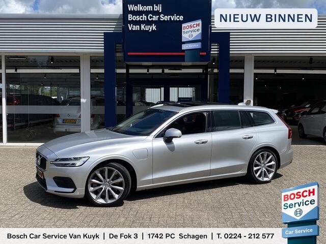 Volvo V60 2.0 T6 Twin Engine AWD Momentum Pro / Luxury Line / Styling Pack / NL-auto / 1e eigenaar / Volledig dealer onderhouden / BTW verrekenbaar / HV-Accu verv. bij 97.000 km / Vol-Lederen comfortstoelen / Open-Panoramadak / Adaptive Cruise + Pilot Assist / LED-